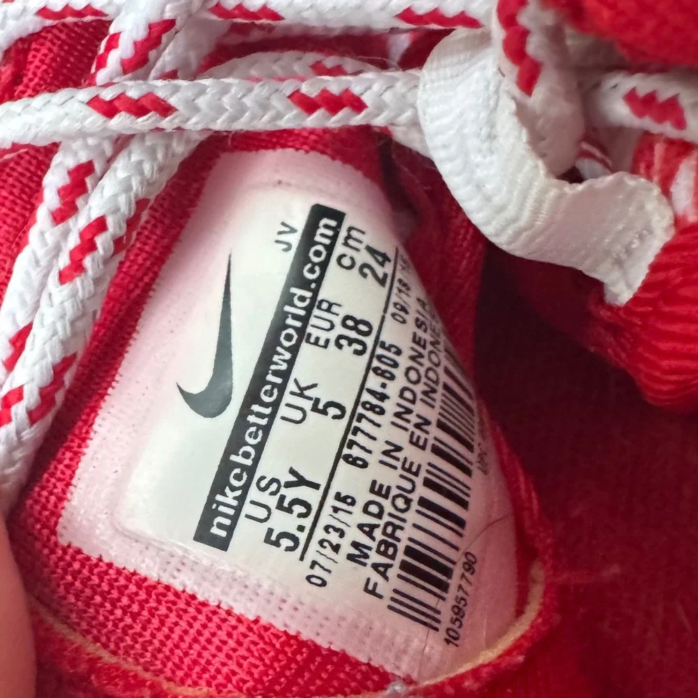 Nike Roshe One Print GS Valentines Day Athletic Sneaker Youth Size 5.5Y